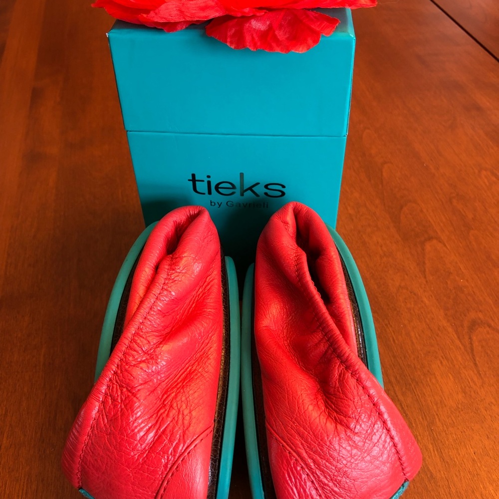 Tiek’s Poppy Leather Flats - Picture 3 of 8